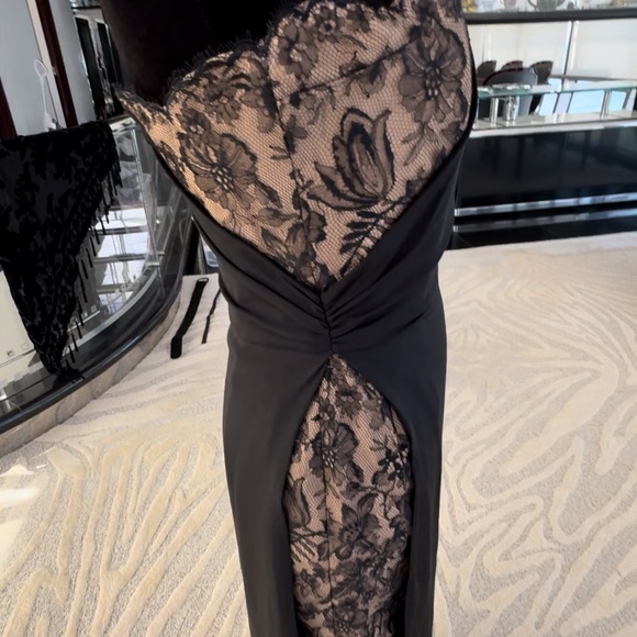 bill blass Dresses & Skirts - Vintage Bill Blass Black and Cream lace Peek-a-boo Gown